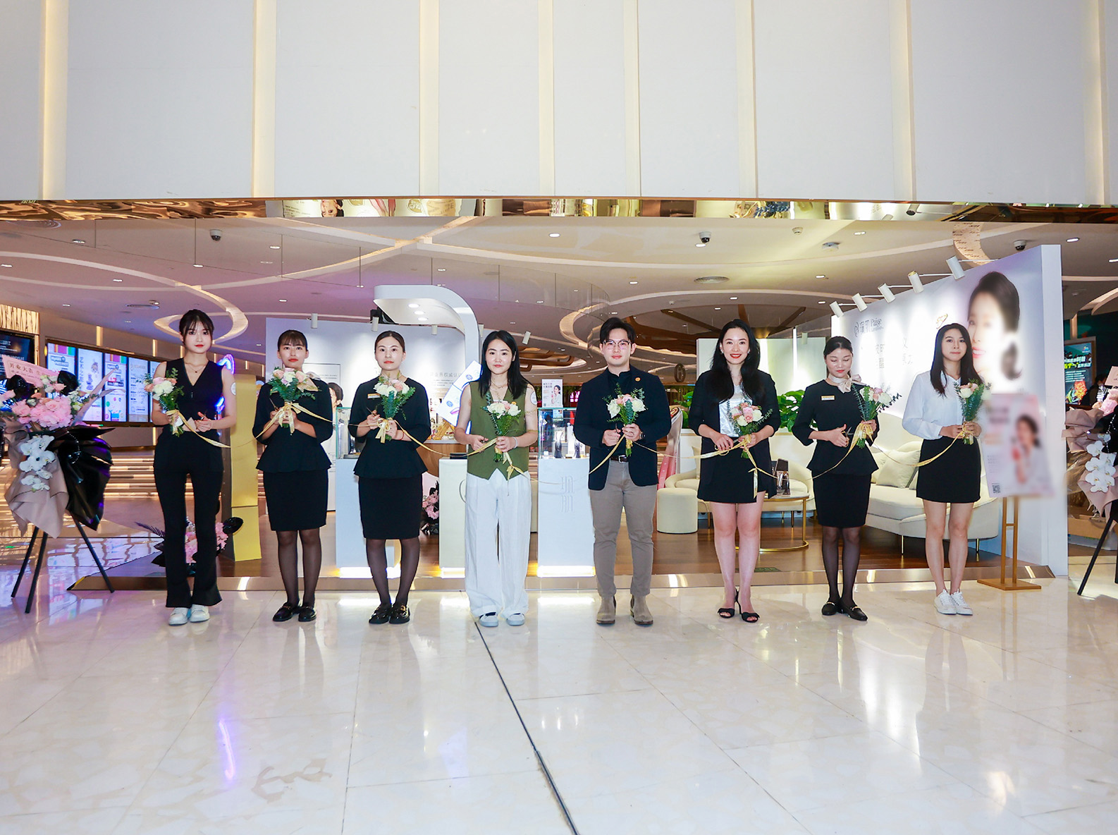 佩肌亮相广州K11购物艺术中心